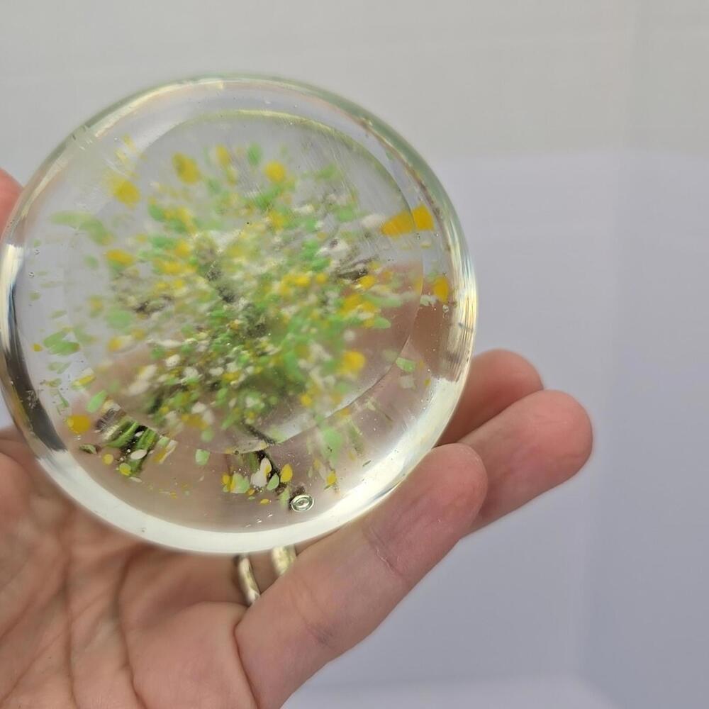 Vtg Art Glass Paper Weight With Green Shrimp Yellow, White & Green Brown Swirl - Picture 11 of 15